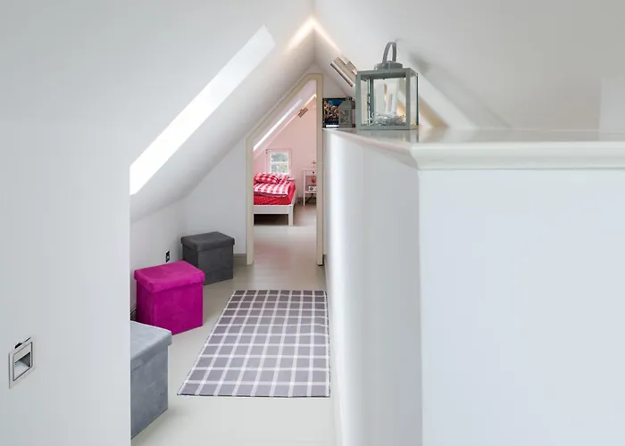 Deichhaus Am Greetsieler Hafen 