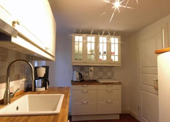 Deichhaus Am Greetsieler Hafen 