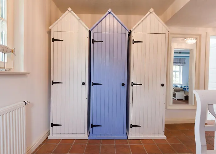 Deichhaus Am Greetsieler Hafen 